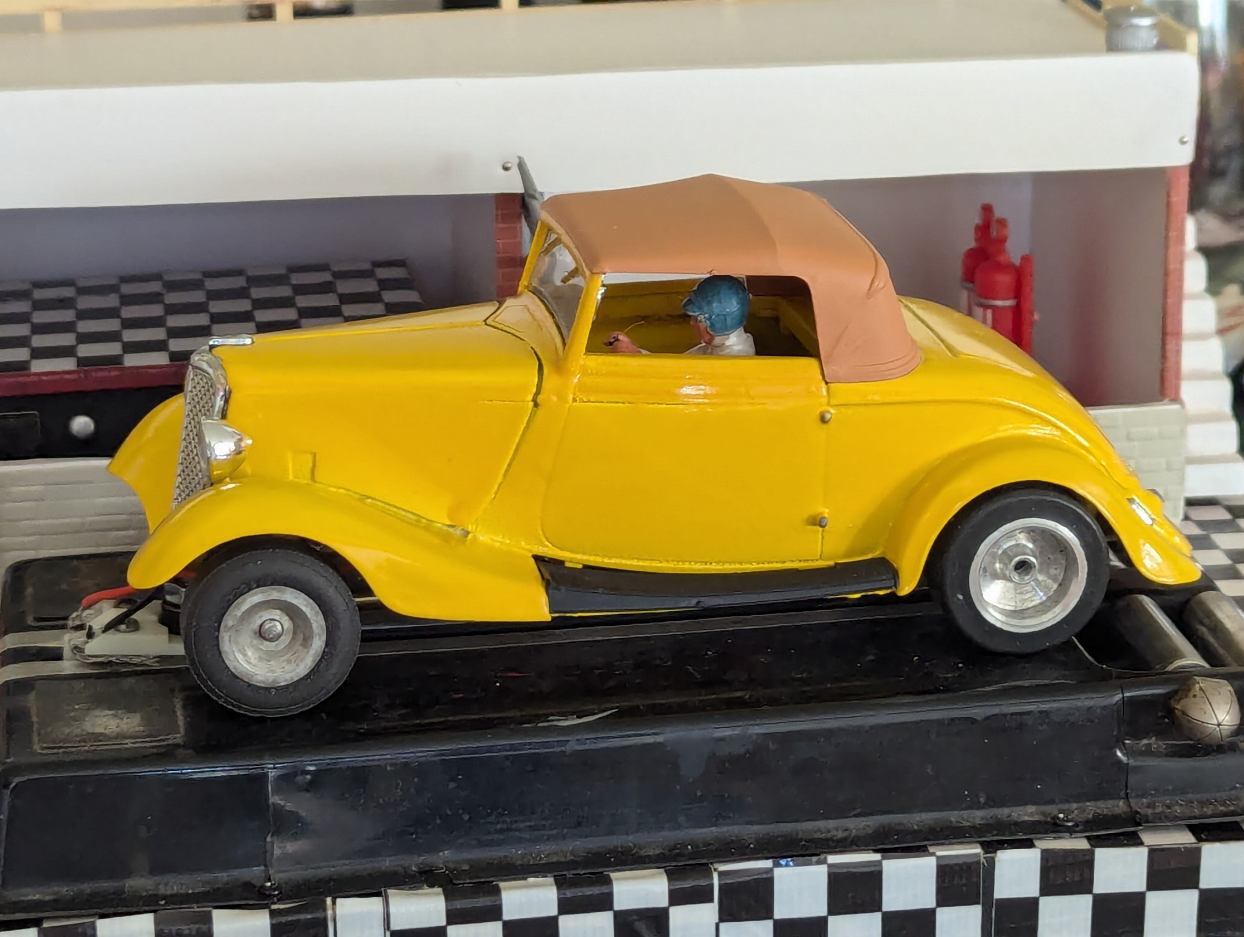 1934 Ford Convertible - Racer