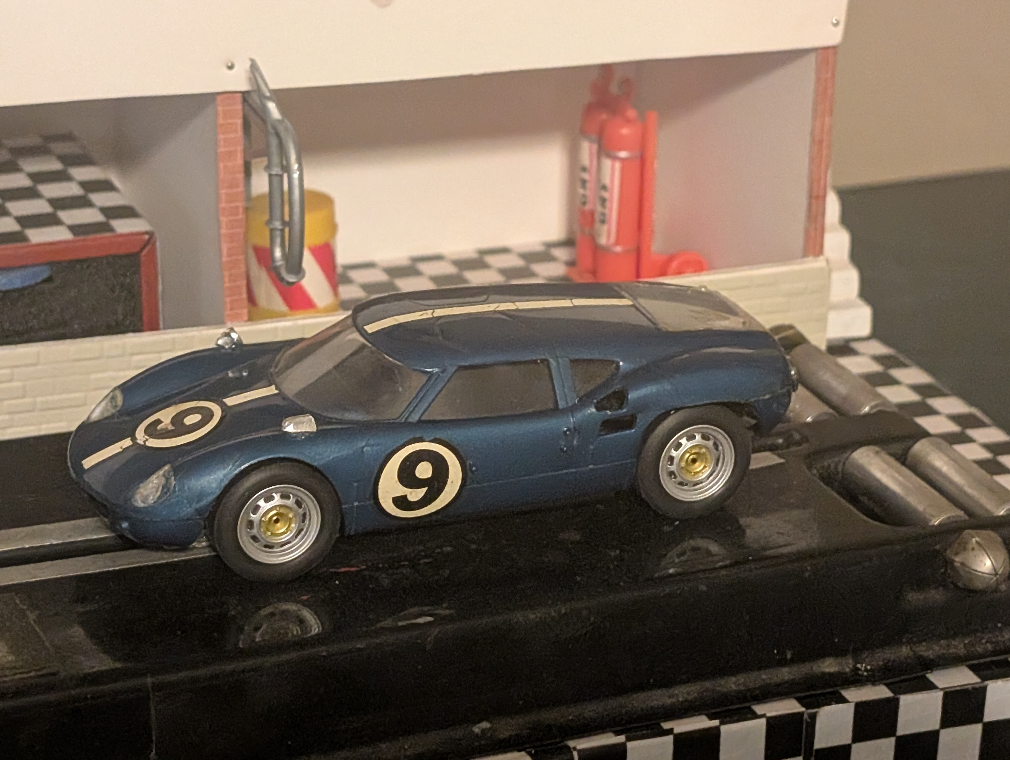1963 Lola GT - Modern Issur RTR