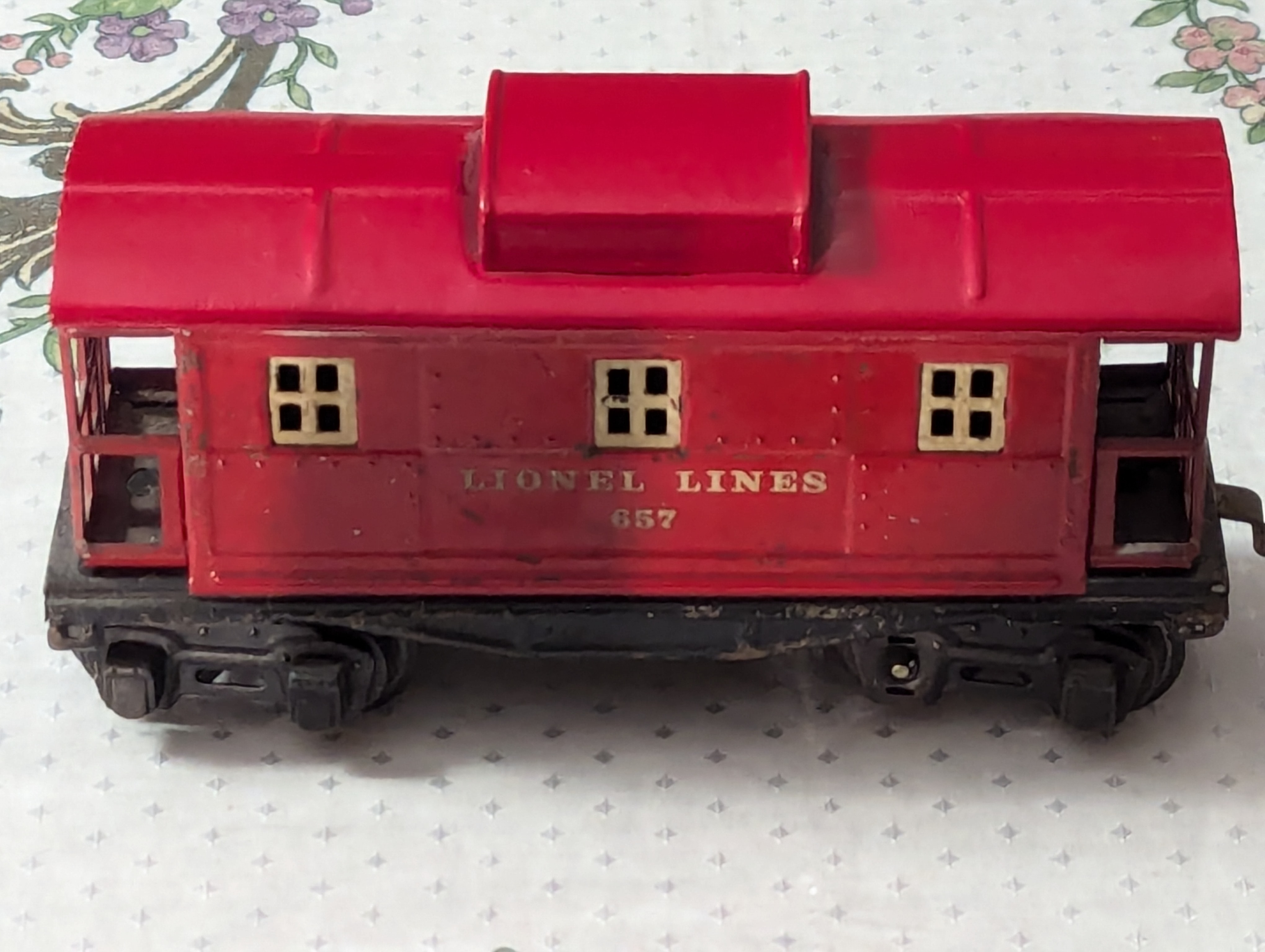 657 Caboose prewar tinplate